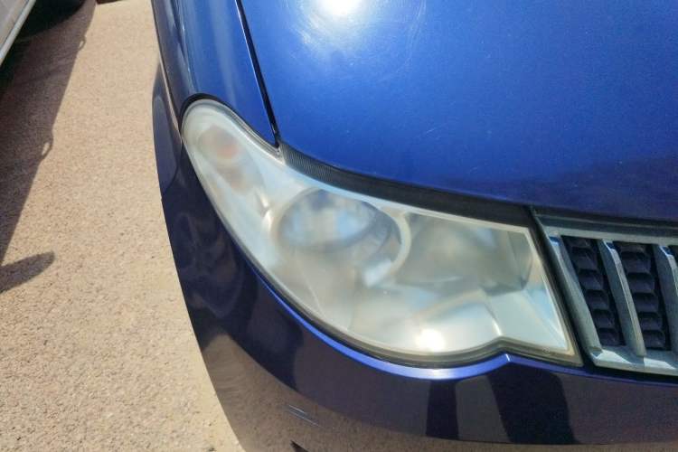 Used Wuling Hongguang 2010 1.2L Standard Version China IV Right Front Headlight