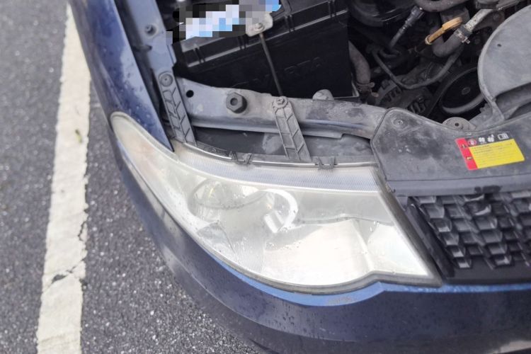 Used Wuling Hongguang 2010 1.2L Base Version China IV Standard Right Front Headlight
