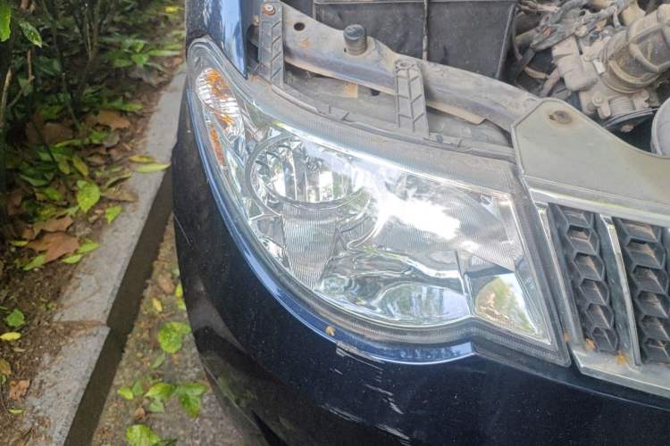 Used Wuling Hongguang 2010 1.4L Luxury Model Right Front Headlight