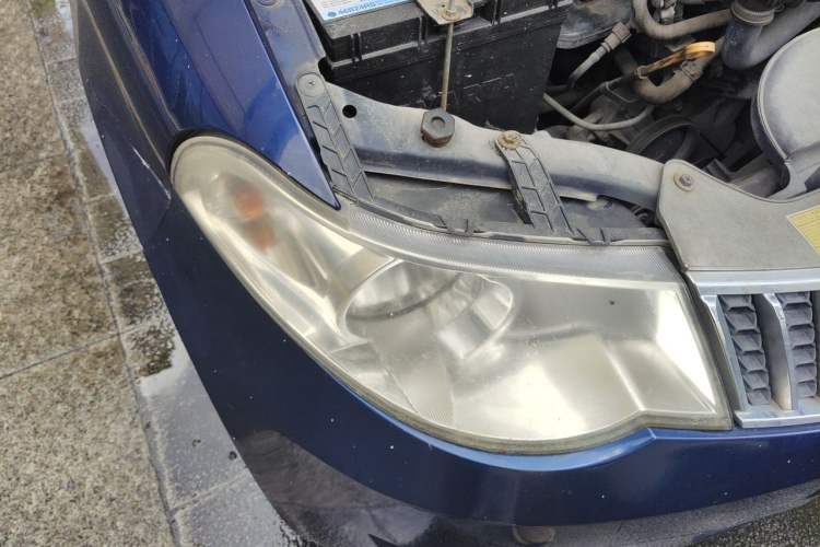 Used Wuling Hongguang 2010 1.2L Comfort Edition China IV Right Front Headlight