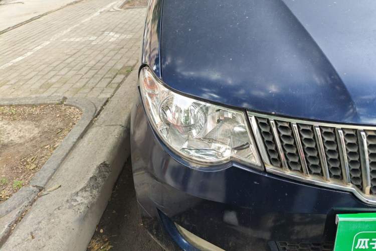 Used Wuling Hongguang 2010 1.2L Comfort Edition China IV Right Front Headlight