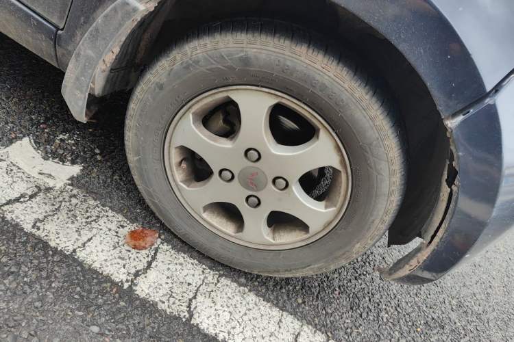 Used Wuling Hongguang 2010 1.2L Standard Version China IV Right Front Wheel Hub