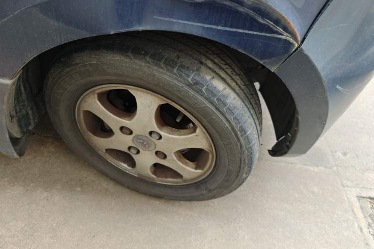 Used Wuling Hongguang 2010 1.4L Comfort Version Right Front Wheel Hub