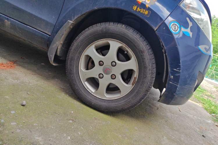 Used Wuling Hongguang 2010 1.4L Comfort Version Right Front Wheel Hub