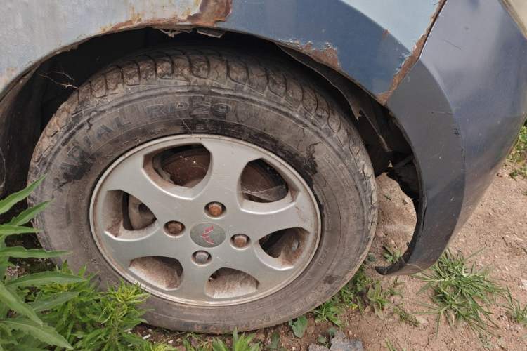 Used Wuling Hongguang 2010 1.2L Practical Version China IV Right Front Wheel Hub