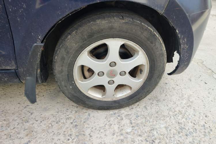 Used Wuling Hongguang 2010 1.4L Luxury Model Right Front Wheel Hub