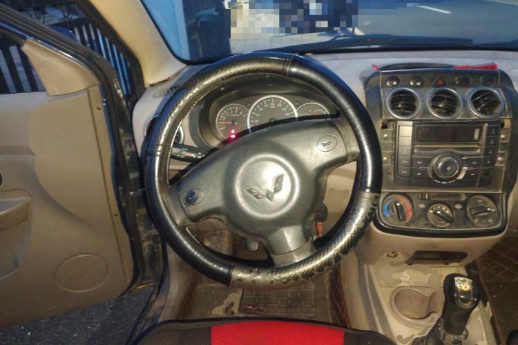 Used Wuling Hongguang 2010 1.2L Standard Version China IV Steering Wheel