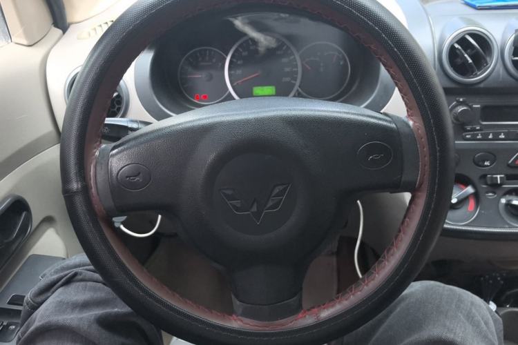 Used Wuling Hongguang 2010 1.2L Standard Version China IV Steering Wheel