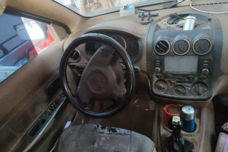 Used Wuling Hongguang 2010 1.2L Comfort Edition China IV Steering Wheel