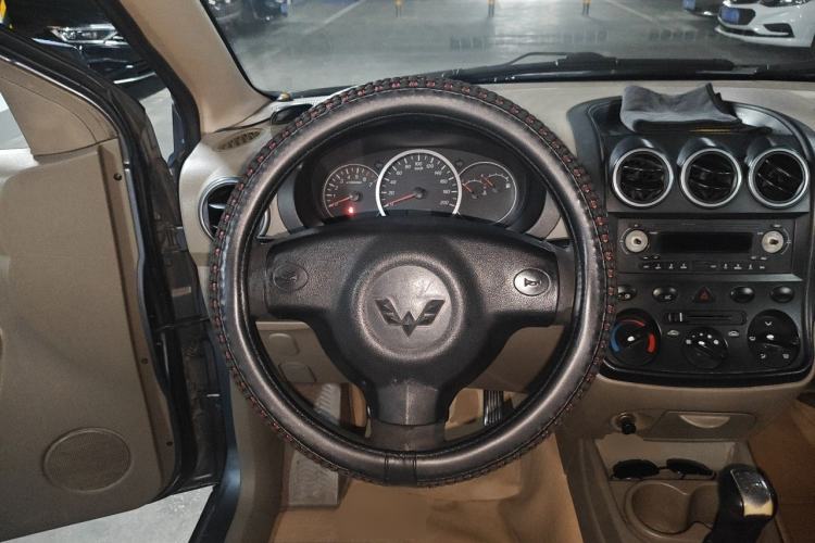 Used Wuling Hongguang 2010 1.4L Standard Version Steering Wheel