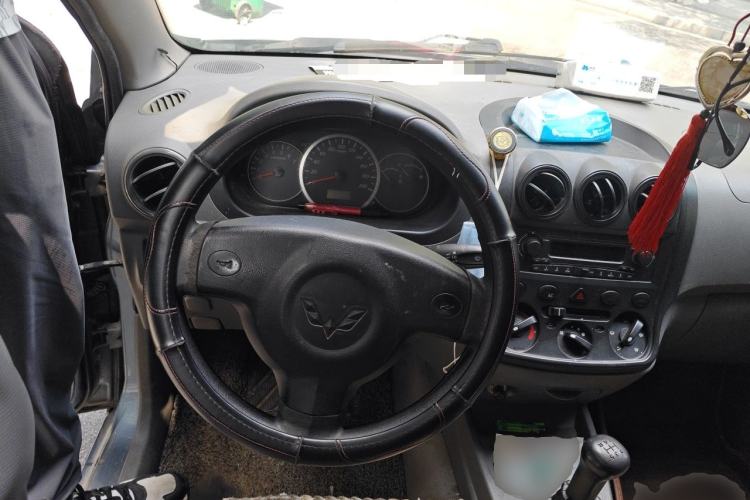 Used Wuling Hongguang 2010 1.2L Base Version China IV Standard Steering Wheel