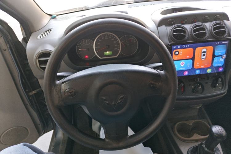Used Wuling Hongguang 2010 1.2L Base Version China IV Standard Steering Wheel