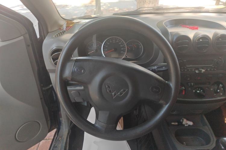 Used Wuling Hongguang 2010 1.2L Base Version China IV Standard Steering Wheel