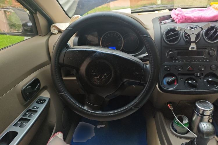 Used Wuling Hongguang 2010 1.2L Comfort Edition China IV Steering Wheel