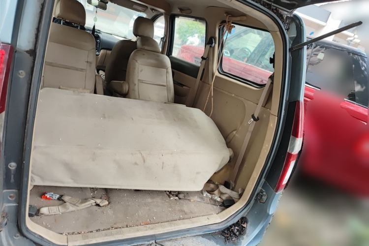 Used Wuling Hongguang 2010 1.4L Luxury Model Trunk