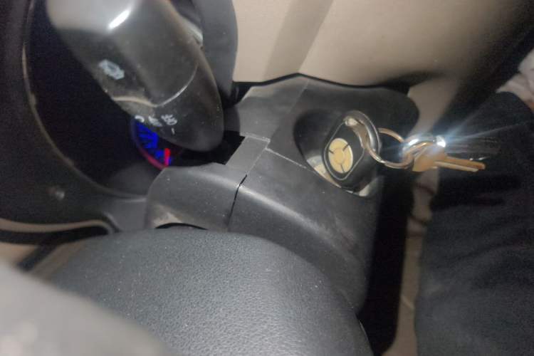 Used Wuling Hongguang 2010 1.4L Standard Version Vehicle Key