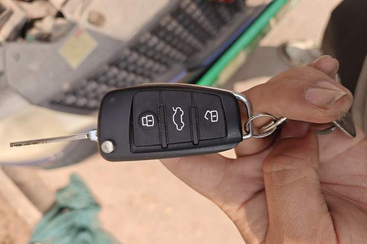 Used Wuling Hongguang 2010 1.2L Standard Version China IV Vehicle Key