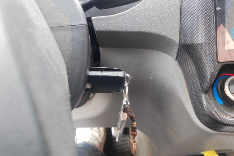 Used Wuling Hongguang 2010 1.2L Base Version China IV Standard Vehicle Key