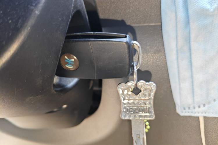 Used Wuling Hongguang 2010 1.2L Base Version China IV Standard Vehicle Key