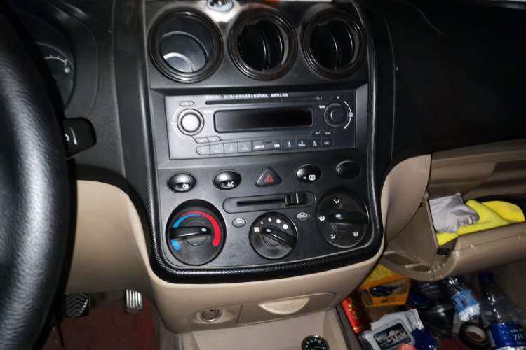 Used Wuling Hongguang 2010 1.4L Luxury Model Audio And AC Panel