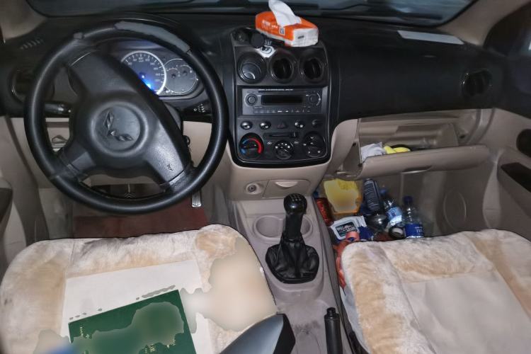 Used Wuling Hongguang 2010 1.4L Luxury Model Center Console