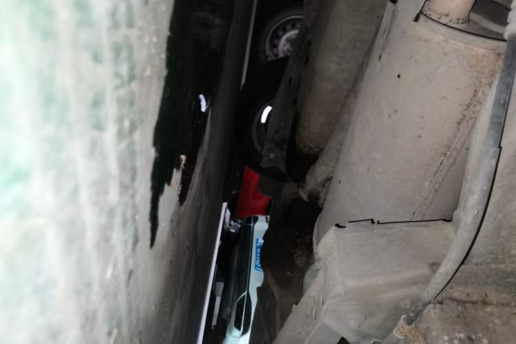 Used Wuling Hongguang 2010 1.4L Luxury Model Chassis Rear Left
