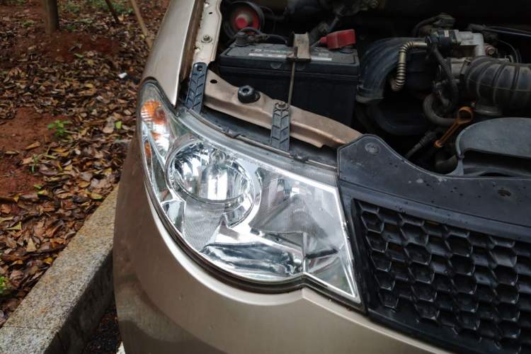 Used Wuling Hongguang 2010 1.2L Base Version China IV Standard Right Front Headlight