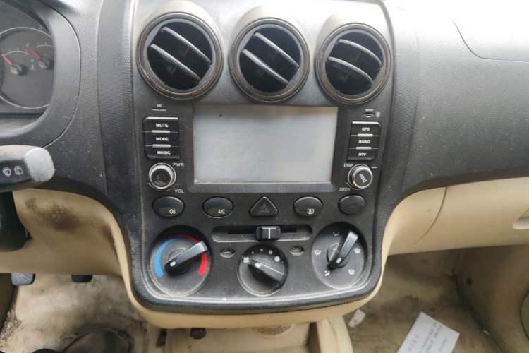 Used Wuling Hongguang 2010 1.4L Luxury Model Audio And AC Panel