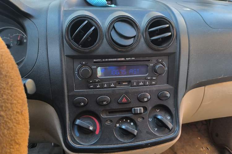 Used Wuling Hongguang 2010 1.4L Comfort Version Audio And AC Panel