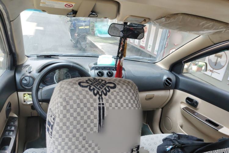 Used Wuling Hongguang 2010 1.4L Luxury Model Center Console