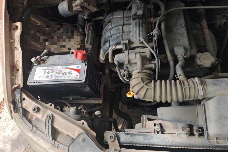 Used Wuling Hongguang 2010 1.2L Base Version China IV Standard Engine Bay Right