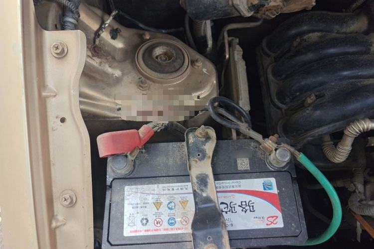 Used Wuling Hongguang 2010 1.2L Base Version China IV Standard Engine Bay Right