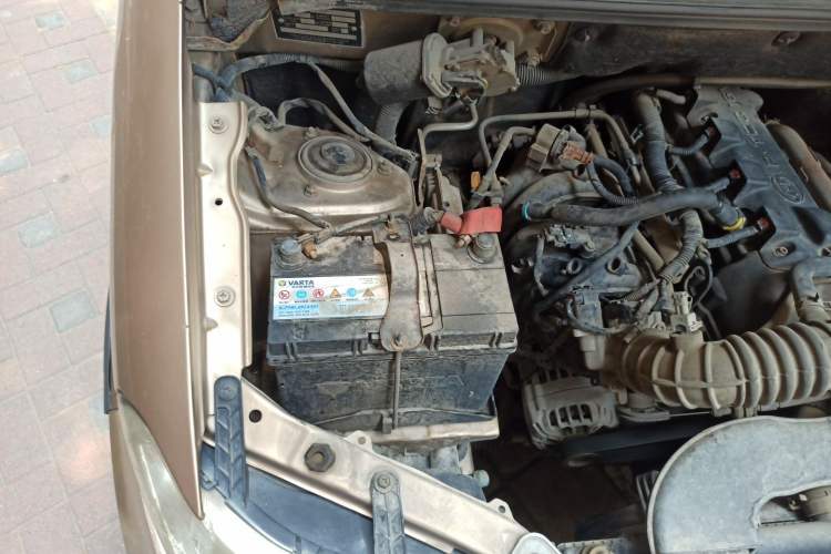 Used Wuling Hongguang 2010 1.4L Comfort Version Engine Bay Right