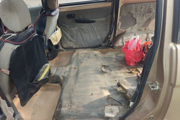 Used Wuling Hongguang 2010 1.2L Base Version China IV Standard Left Rear Seat