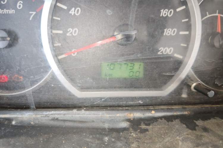 Used Wuling Hongguang 2010 1.2L Base Version China IV Standard Odometer Close Up