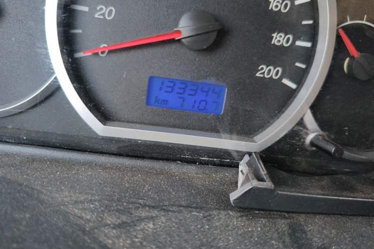 Used Wuling Hongguang 2010 1.4L Comfort Version Odometer Close Up