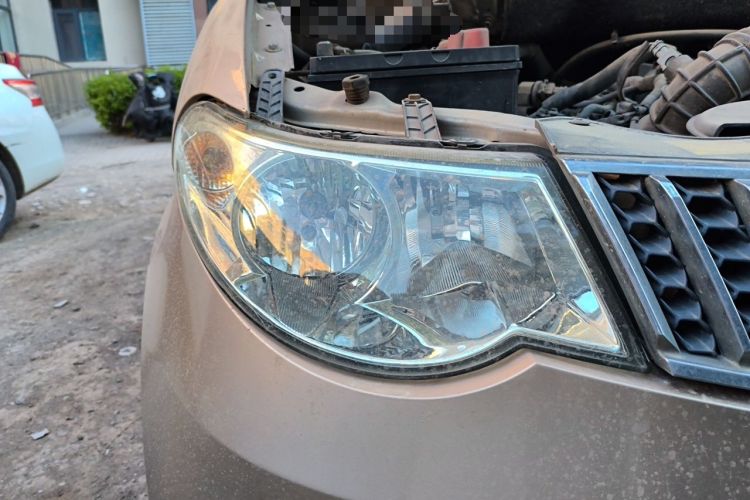 Used Wuling Hongguang 2010 1.4L Comfort Version Right Front Headlight