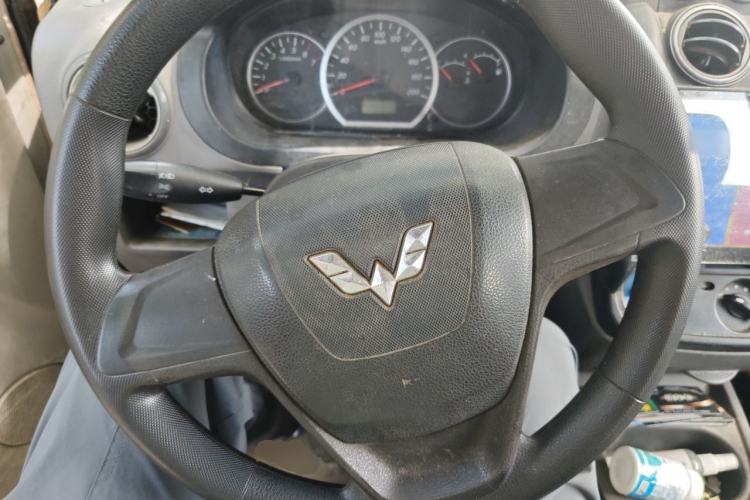 Used Wuling Hongguang 2010 1.2L Base Version China IV Standard Steering Wheel