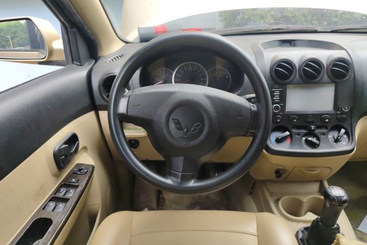 Used Wuling Hongguang 2010 1.4L Luxury Model Steering Wheel