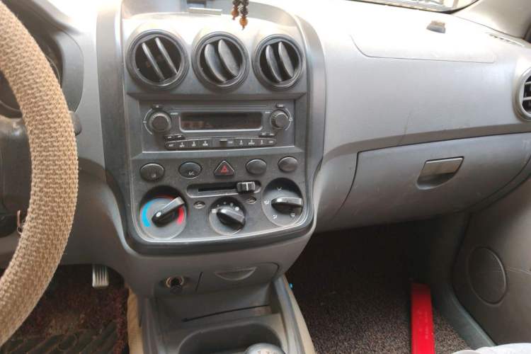 Used Wuling Hongguang 2010 1.2L Base Version China IV Standard Audio And AC Panel