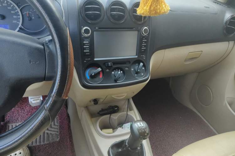 Used Wuling Hongguang 2010 1.4L Luxury Model Audio And AC Panel