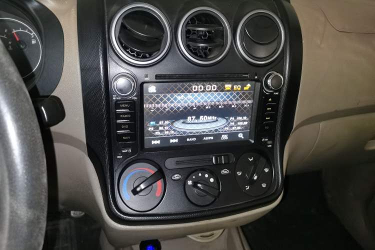 Used Wuling Hongguang 2010 1.2L Comfort Edition China IV Audio And AC Panel