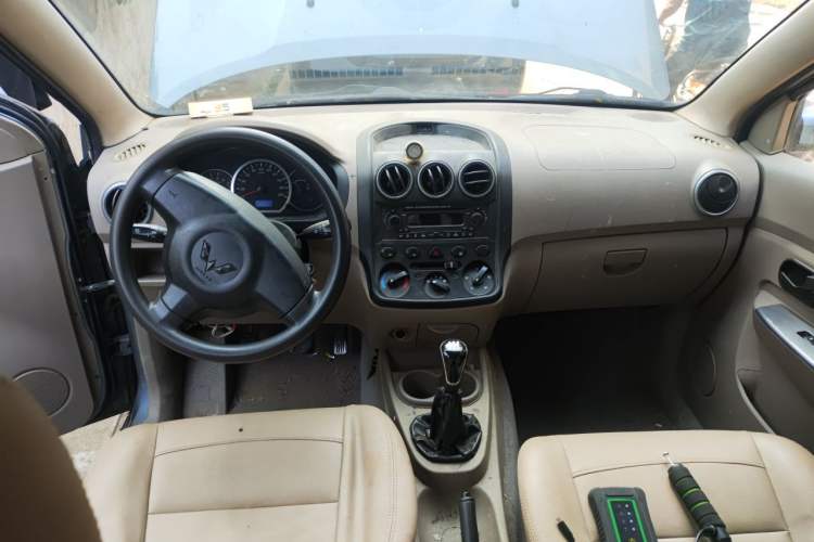 Used Wuling Hongguang 2010 1.4L Comfort Version Center Console