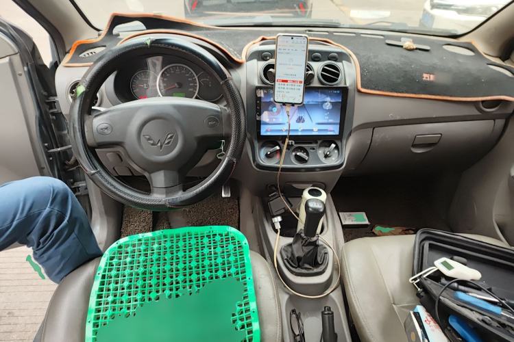 Used Wuling Hongguang 2010 1.2L Base Version China IV Standard Center Console