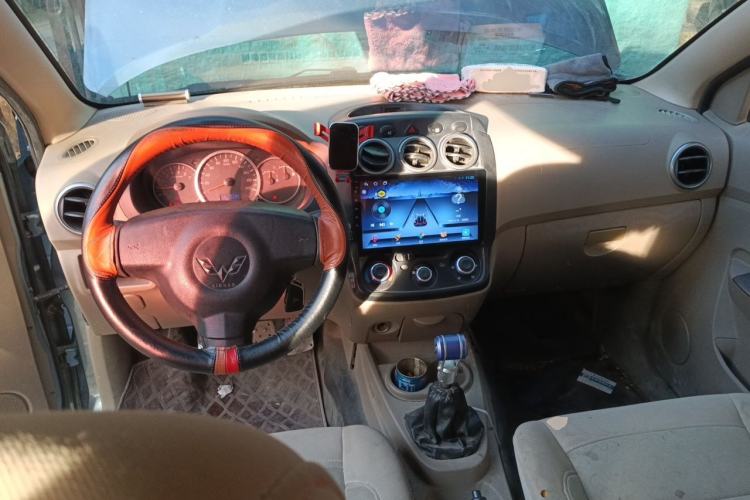 Used Wuling Hongguang 2010 1.4L Luxury Model Center Console
