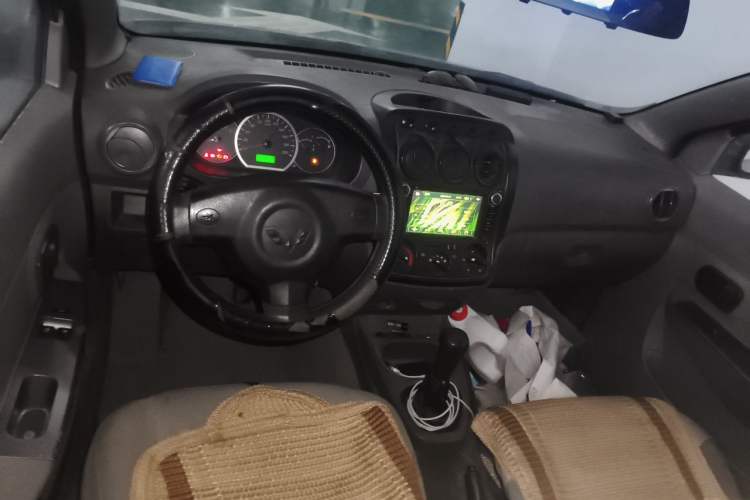 Used Wuling Hongguang 2010 1.2L Base Version China IV Standard Center Console