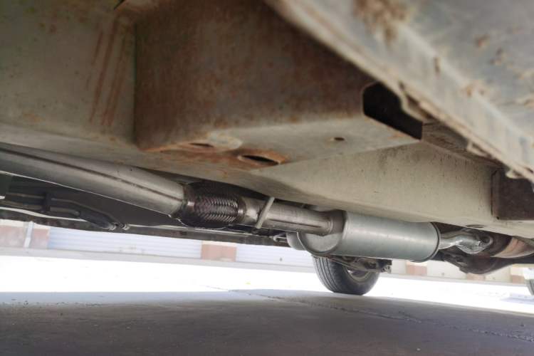 Used Wuling Hongguang 2010 1.4L Standard Version Chassis Front Left