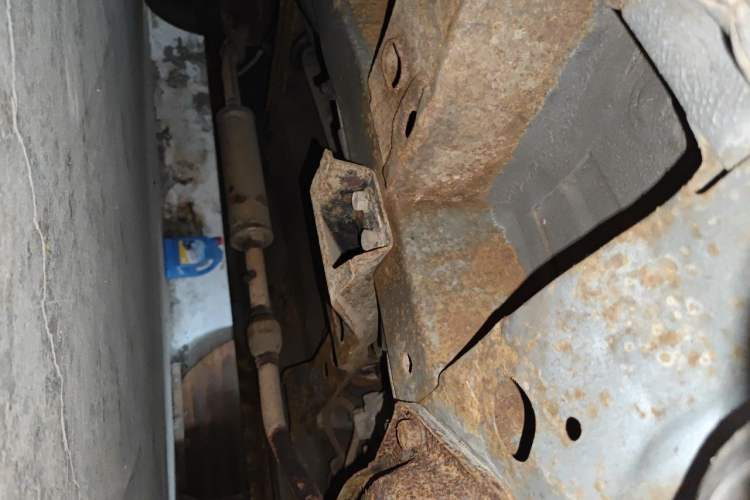 Used Wuling Hongguang 2010 1.4L Comfort Version Chassis Front Right