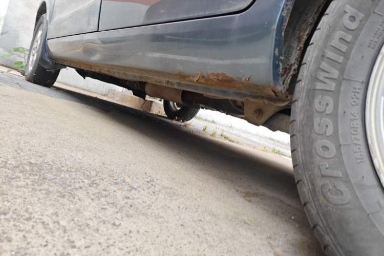Used Wuling Hongguang 2010 1.4L Standard Version Chassis Rear Left