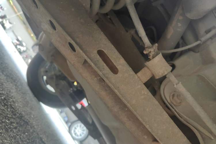 Used Wuling Hongguang 2010 1.4L Luxury Model Chassis Rear Right